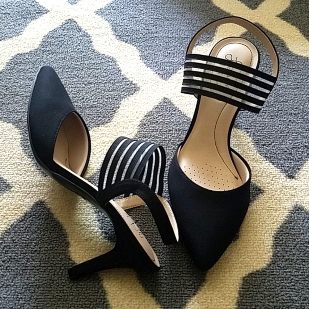 Black Strappy Pointed-Toe Women's Heels